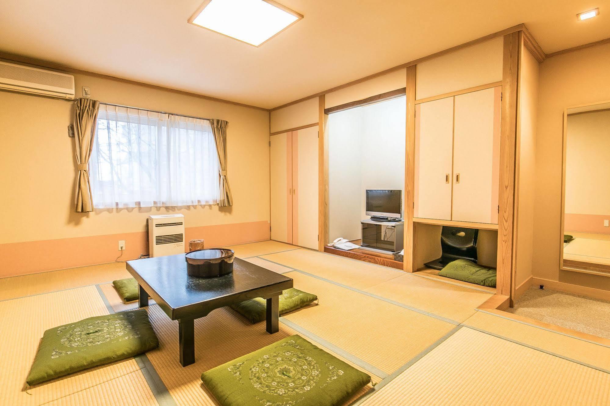 Petit Hotel Enchante Hakuba Luaran gambar